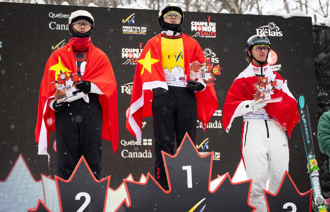 开云体育下载-独行侠观众热烈欢呼！，Ming迎来二十赛季出色发挥全场沸腾不已(独行侠新赛季阵容名单)