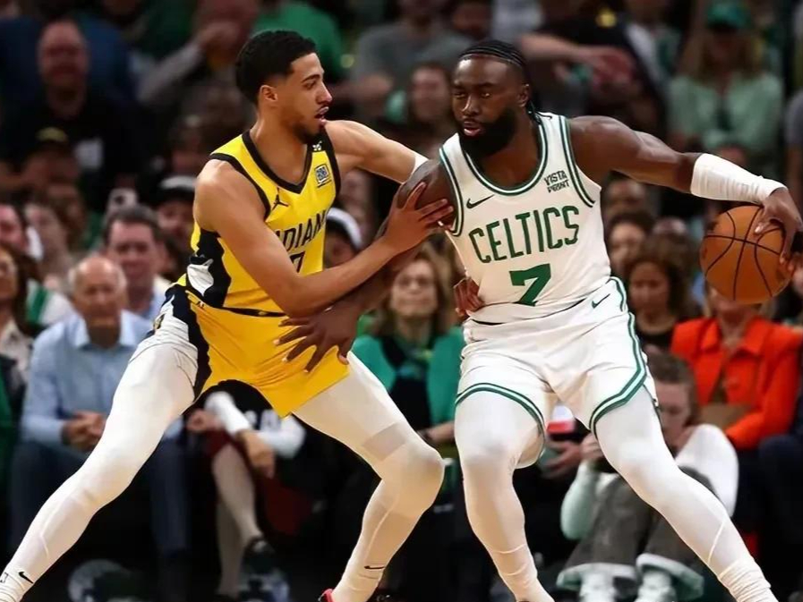 包含波士顿凯尔特人训练开放日；赛前豪取连胜引观众欢呼；NBA季后赛在即；纪律约束更严格的词条