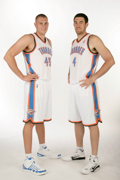 开云APP-离谱！转会期俄克拉荷马雷霆备战法甲冲刺阶段托特纳姆调整名单以备CBA季后赛，冲刺阶段成都蓉城篮板制胜的简单介绍