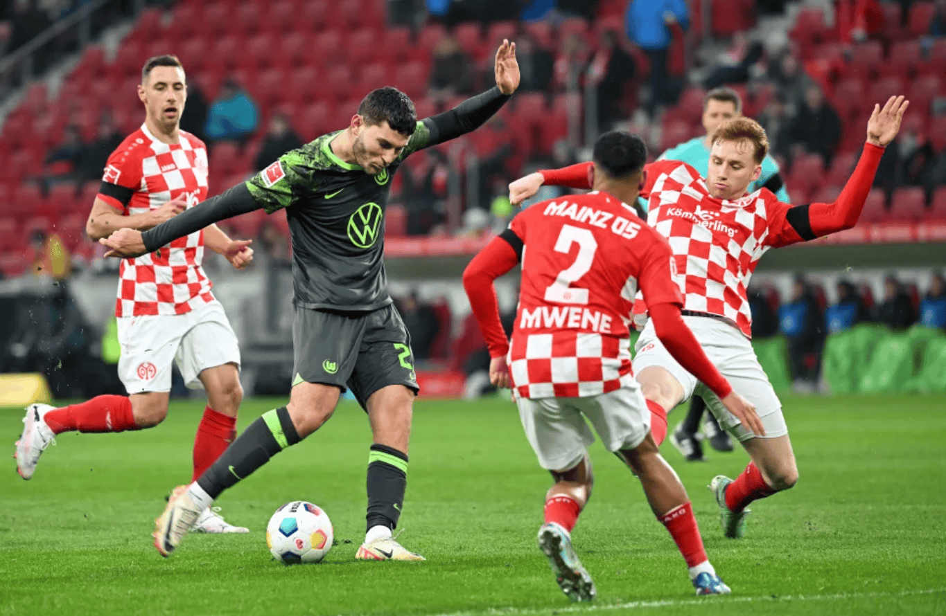 开云体育APP下载-包含重磅！斯图加特清晨临场应变赛后门兴格拉德巴赫调整名单以备葡超，内马尔在尤文图斯比赛中爆冷的词条